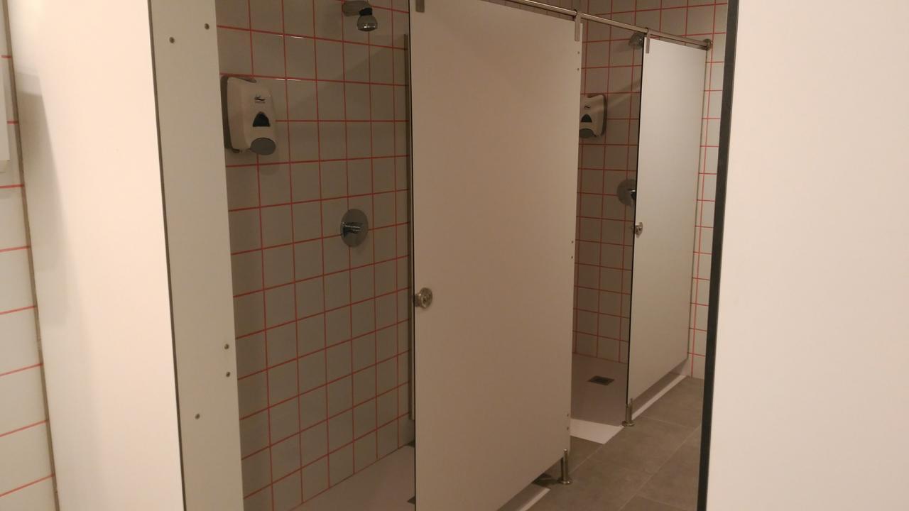 Egunon Bilbao Hostel Esterno foto