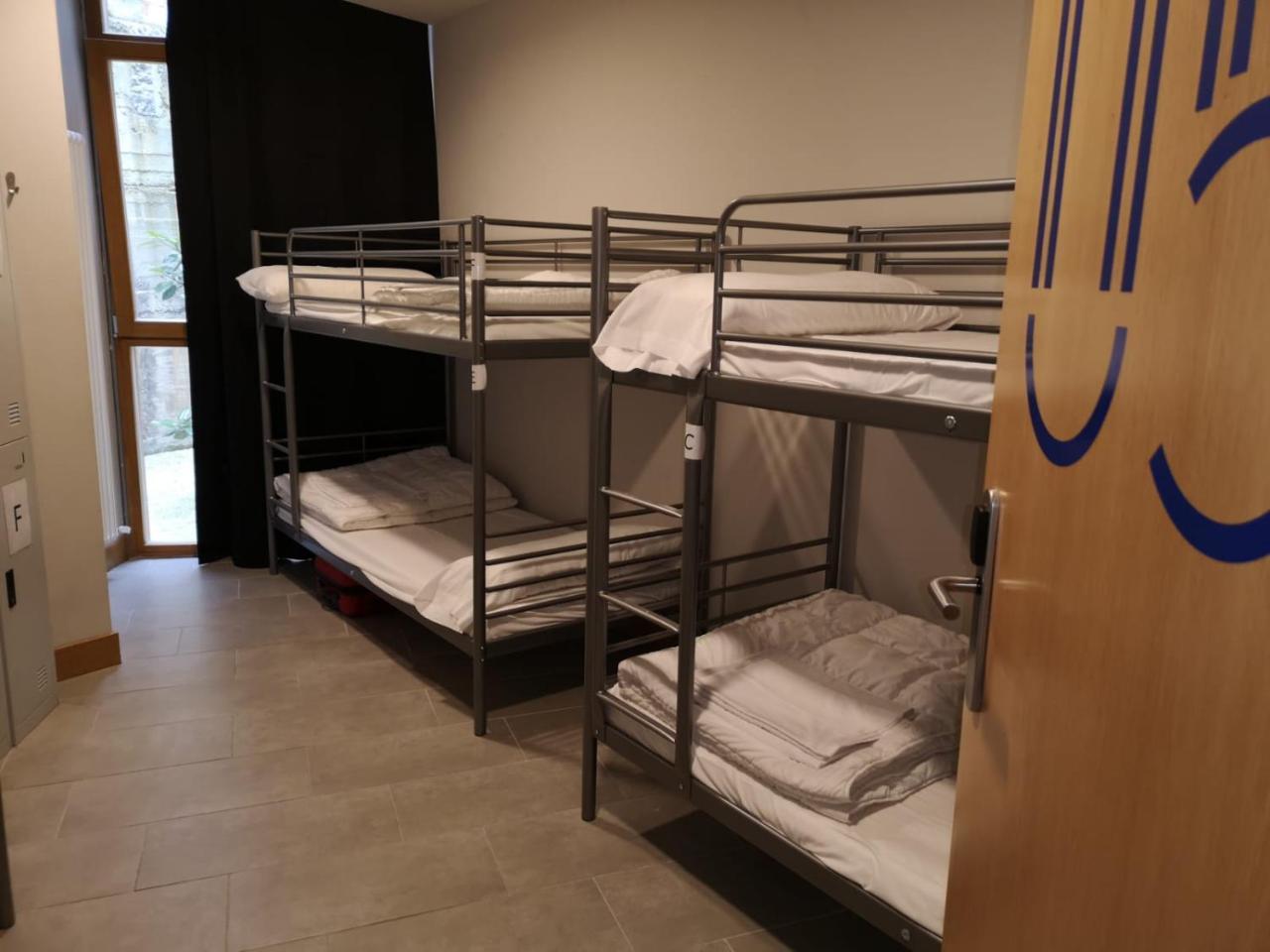 Egunon Bilbao Hostel Esterno foto